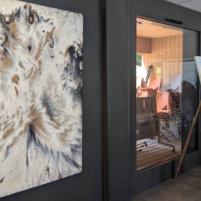 Œuvres de l’artiste exposées à la salle de la Rosière, lors de la journée « Les équilibres de la montagne » le 16/07/2025 - Marie-Anaïs Lien